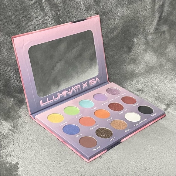 Bright bold beautiful coloured eyeshadow palette - Picture 2 of 2